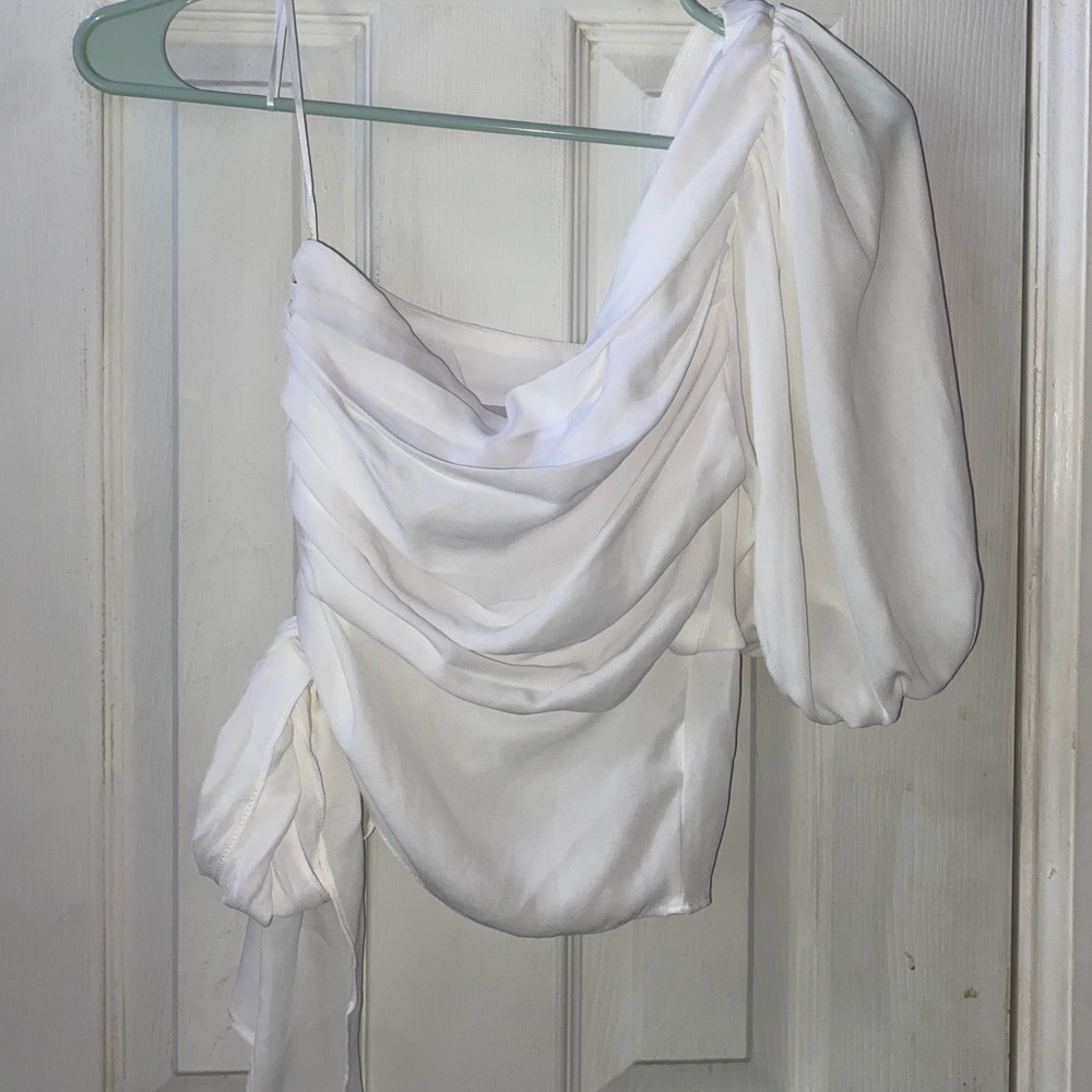 White one shoulder crop top
